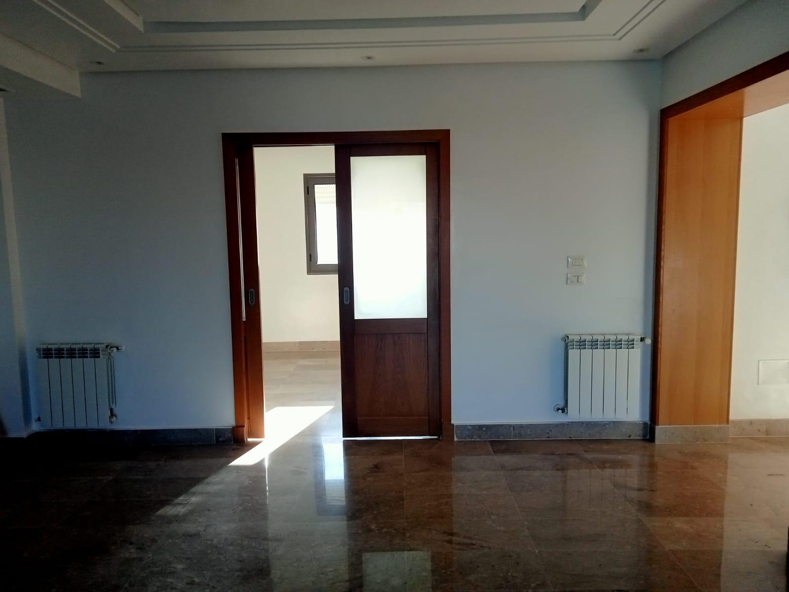 À Vendre : Appartement S+4 -  Jardins de Carthage