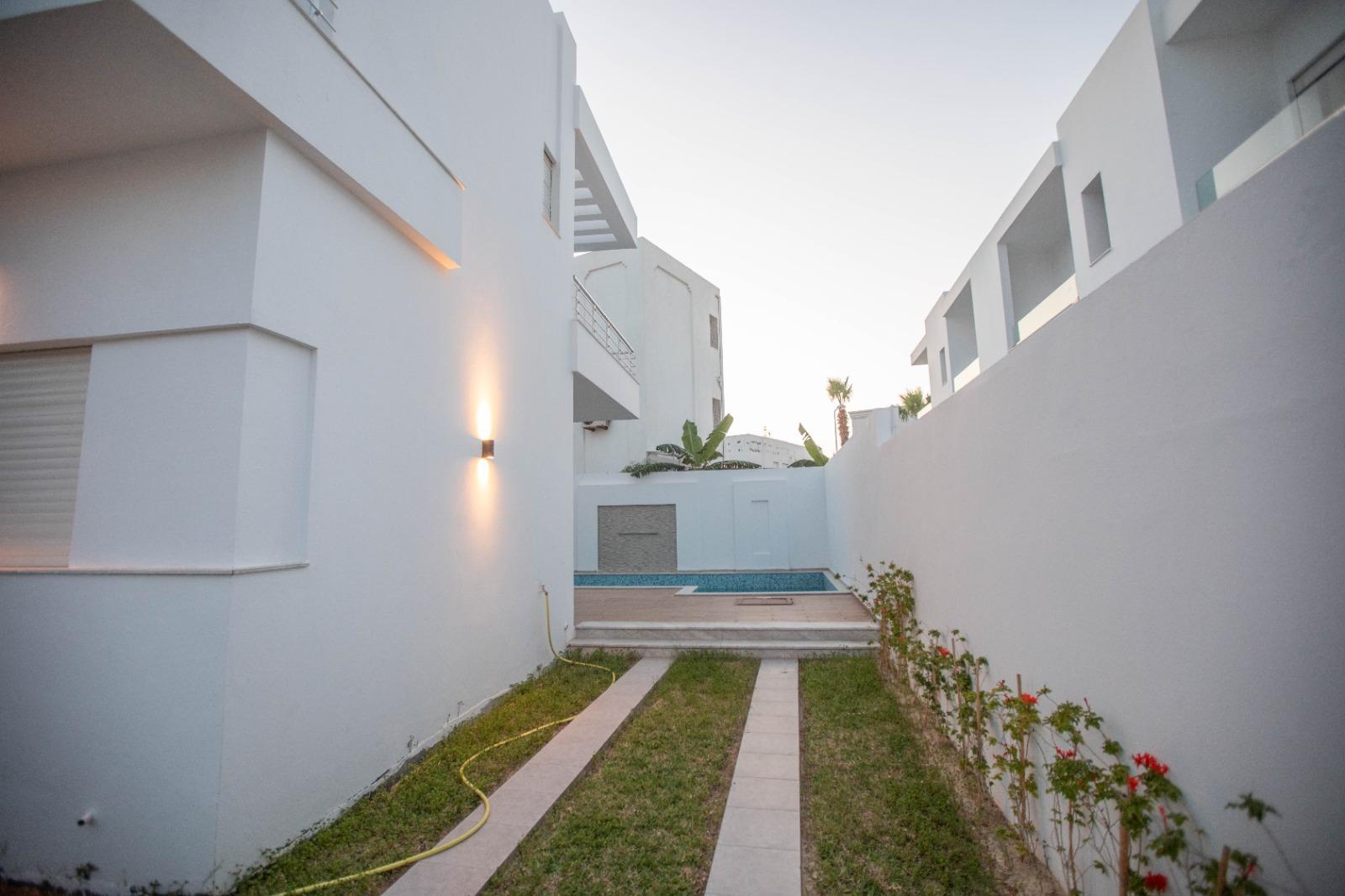 À vendre : Villas de luxe avec piscine à Yasmine Hammamet