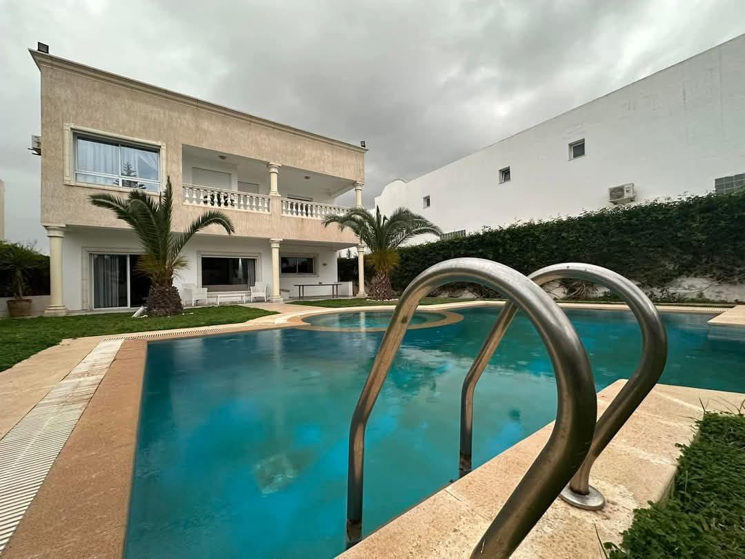 Villa de Luxe à Vendre - Hammamet