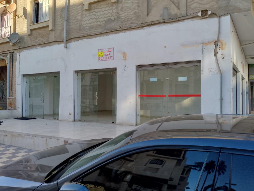 Deux locaux commerciaux à louer, situés au début de la rue El Mamoun, Hammam Sousse