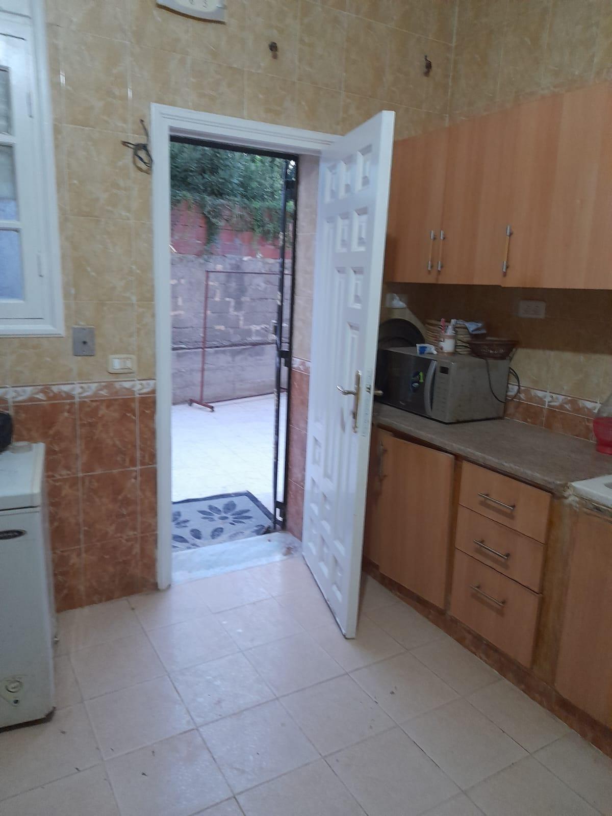 À Vendre – Villa Spacieuse à Cité El Ghazela, Rue El Assil