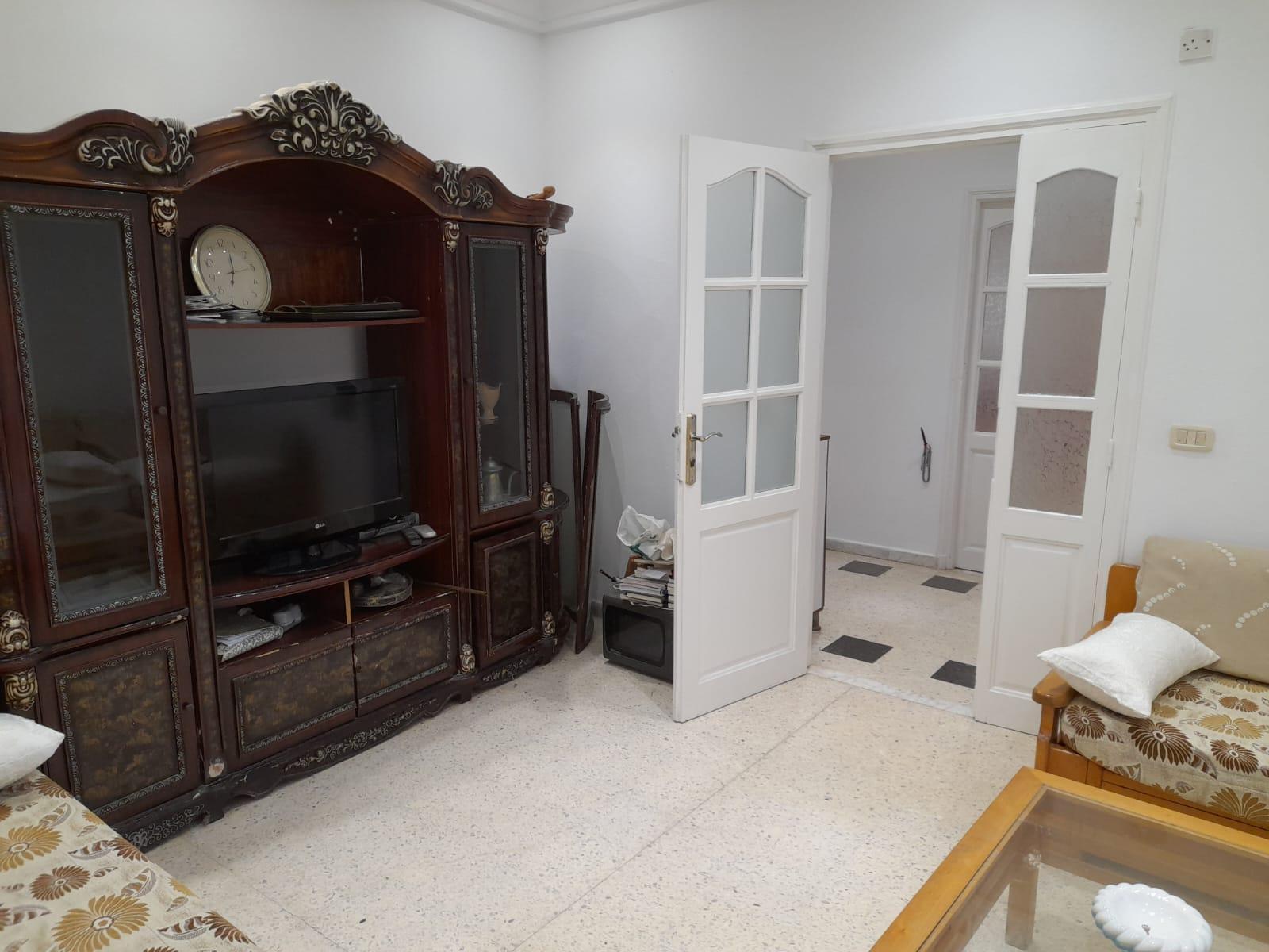 À Vendre – Villa Spacieuse à Cité El Ghazela, Rue El Assil