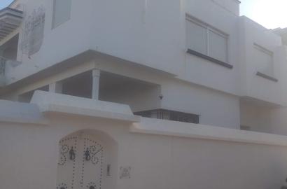 À Vendre : Villa Spacieuse à Sousse, Proche de l'Hôpital Farhat Hached !