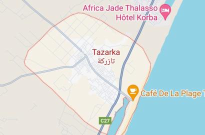 Un terrain à vendre, situé à Nabeul, Korba, Tazarka, en bord de plage