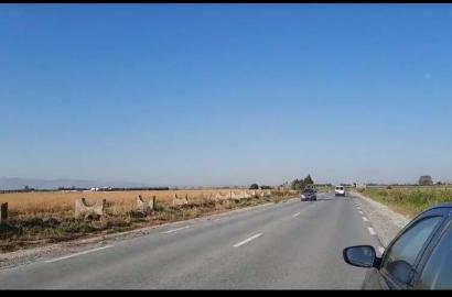 Un terrain à vendre, situé à Sidi Thabet, Kantaret Bizerte, en 1er rang sur la rue principale