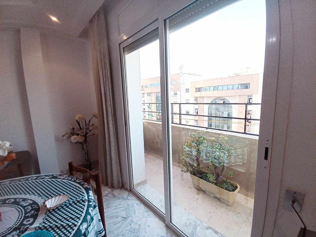 À Vendre : Appartement S+3 à Cité Ennasr 2