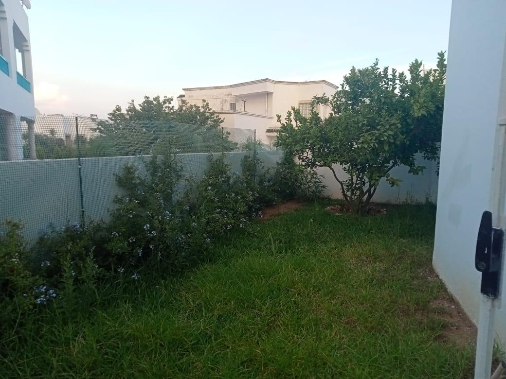 À Vendre : Villa Jumelée Duplex à Ennasr 2