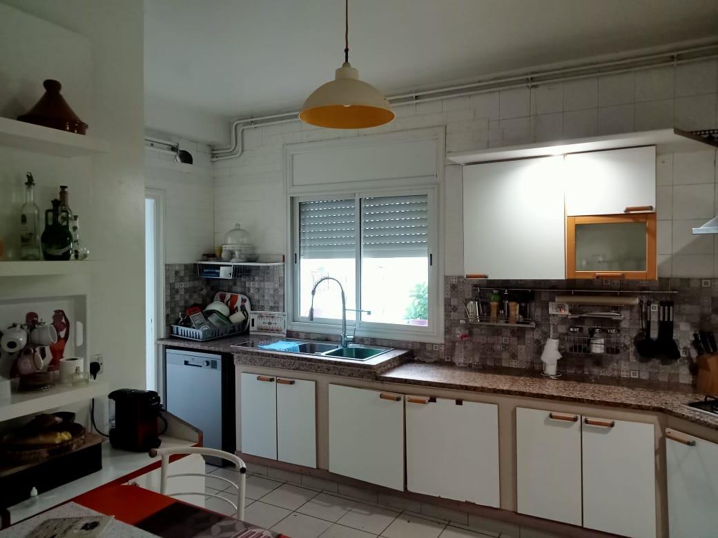 À vendre : Appartement S+4 à la Résidence ELYES, Aouina