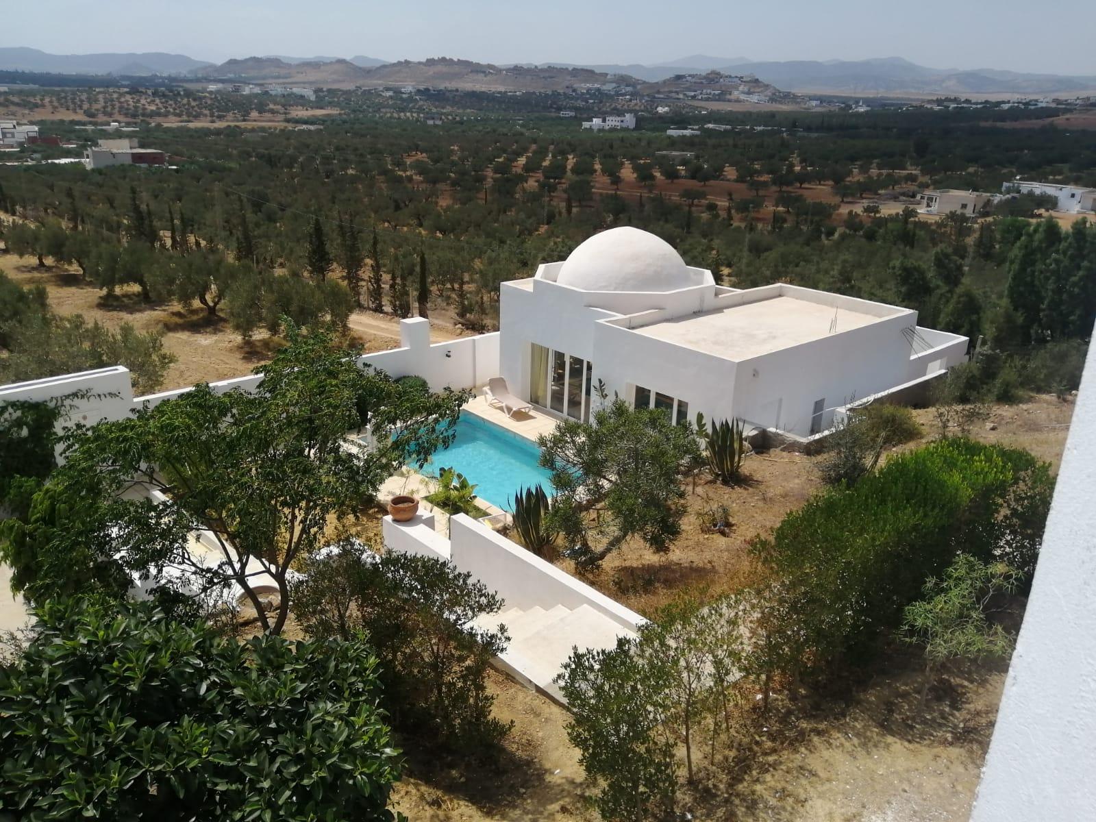 À Louer : Villa neuve meublée avec piscine à Sidi Hammed