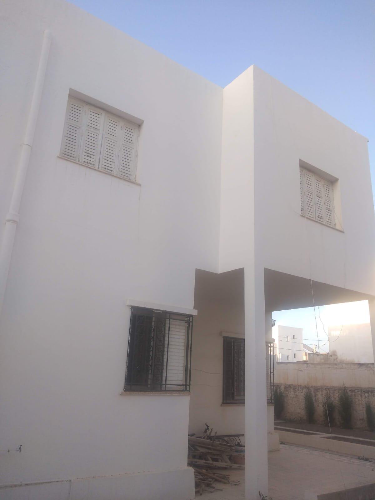 À Vendre : Villa Spacieuse à Sousse, Proche de l'Hôpital Farhat Hached !