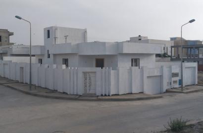 À vendre : Maison idéalement située à AFH Corniche, Hergla, Sousse