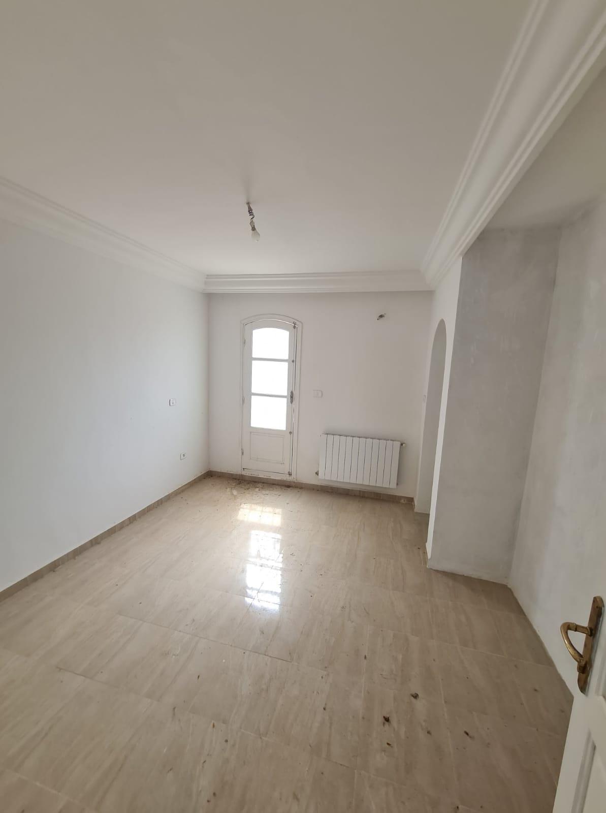 À Vendre : Duplex avec Deux Studios à Jaafer Raoued, Près de l'Ariana (AFH)