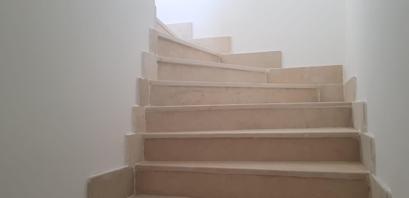 À Vendre : Duplex avec Deux Studios à Jaafer Raoued, Près de l'Ariana (AFH)