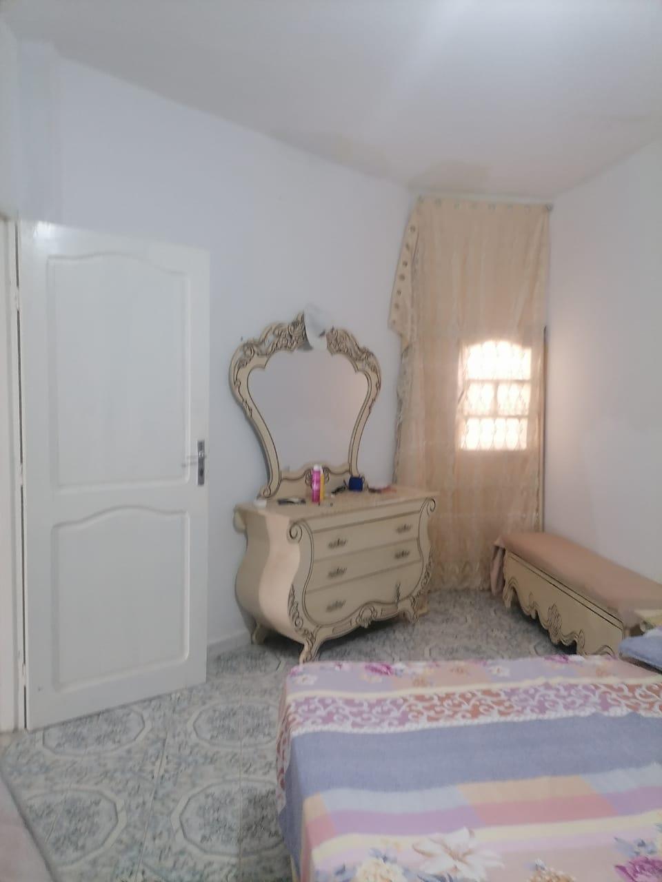 À Vendre : Maison à Cité Ezzouhour 4, Tunis