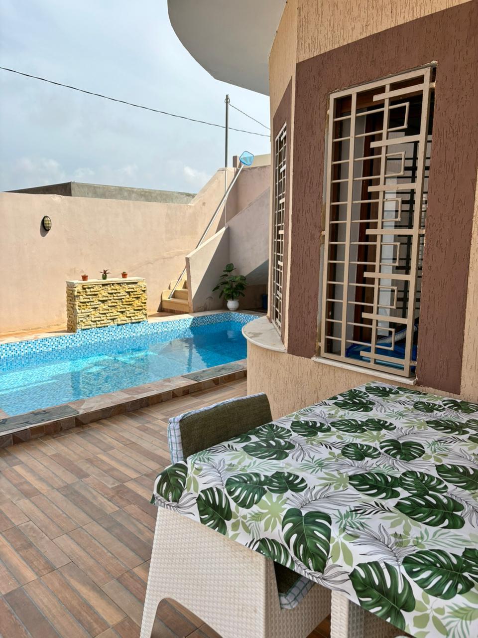 À Vendre : Villa avec Piscine et Vue sur Mer à Haouaria