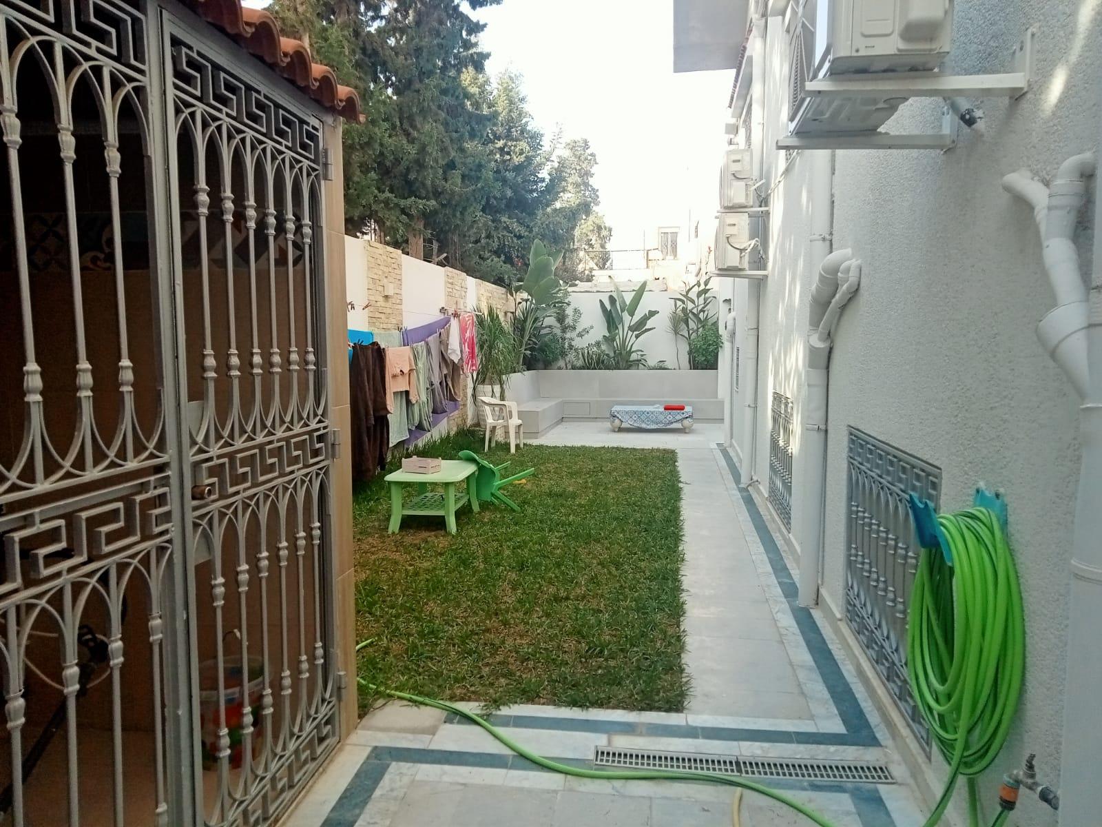 Villa Haut Standing à Vendre – Ghazela, Rue Dawha