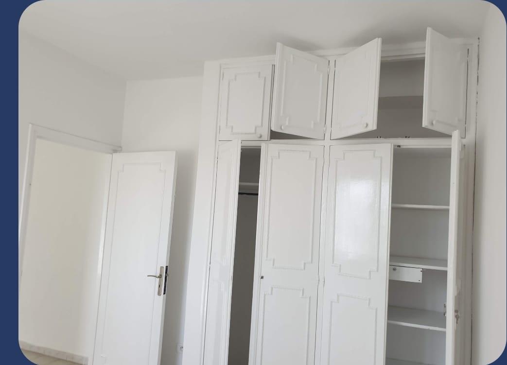 À Vendre : Appartement S3 de 80 m² au 1er étage sans ascenseur à Manzah 4, près du métro 10 Décembre