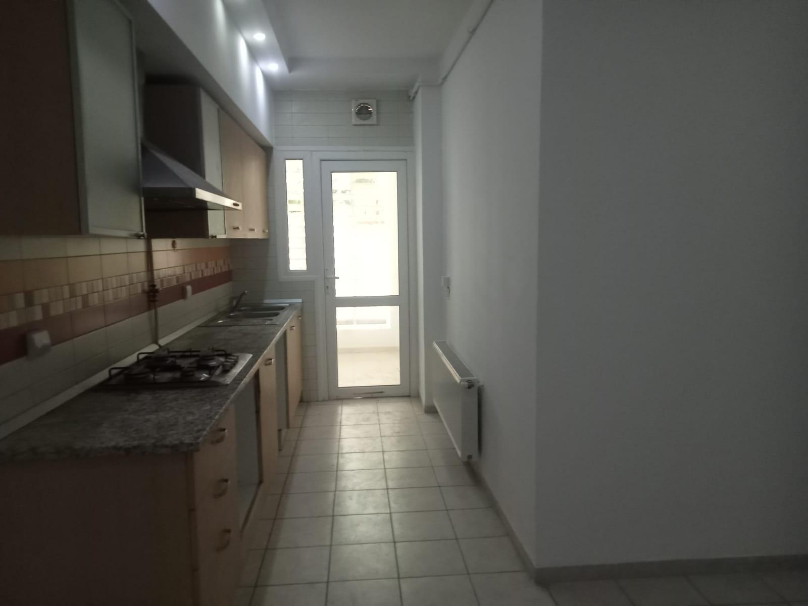 À Louer | Appartement vide à Jardin El Menzah 1