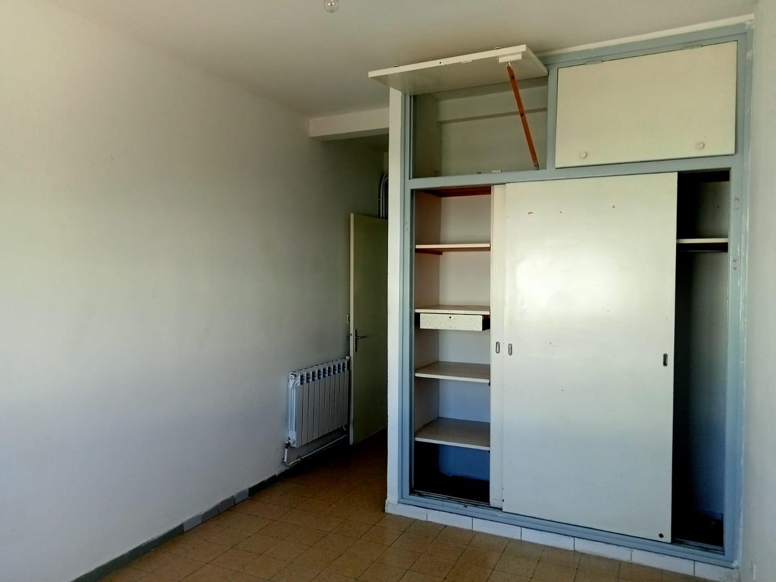 À louer : Appartement S+3 à Cité Mahrajène – 2ᵉ étage