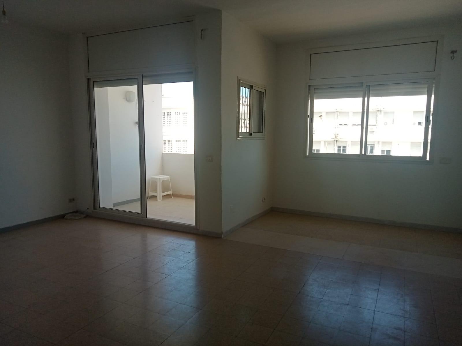 À louer : Appartement S+3 à Cité Mahrajène – 2ᵉ étage