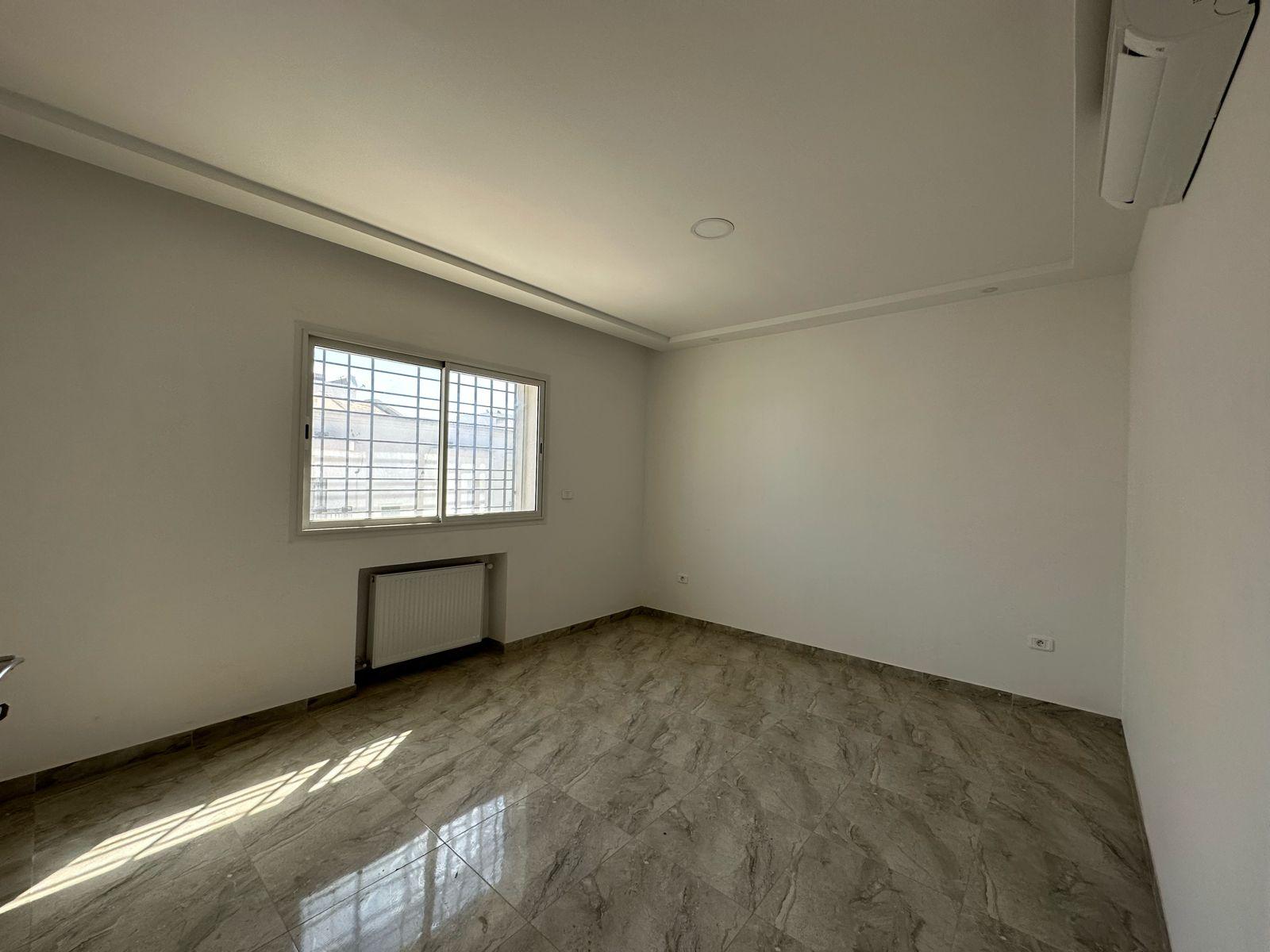 Un appartement S+3 à louer au 2ème étage à Dar Fadhal, La Soukra